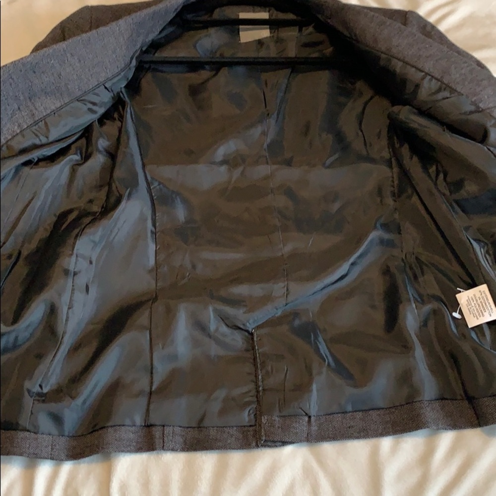 Smart Set Blazer - Picture 4 of 7